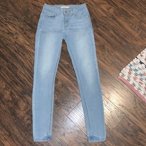 535 Levi’s Skinny Jeans